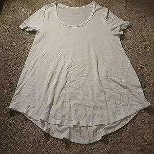 Super drapey basic white t-shirt